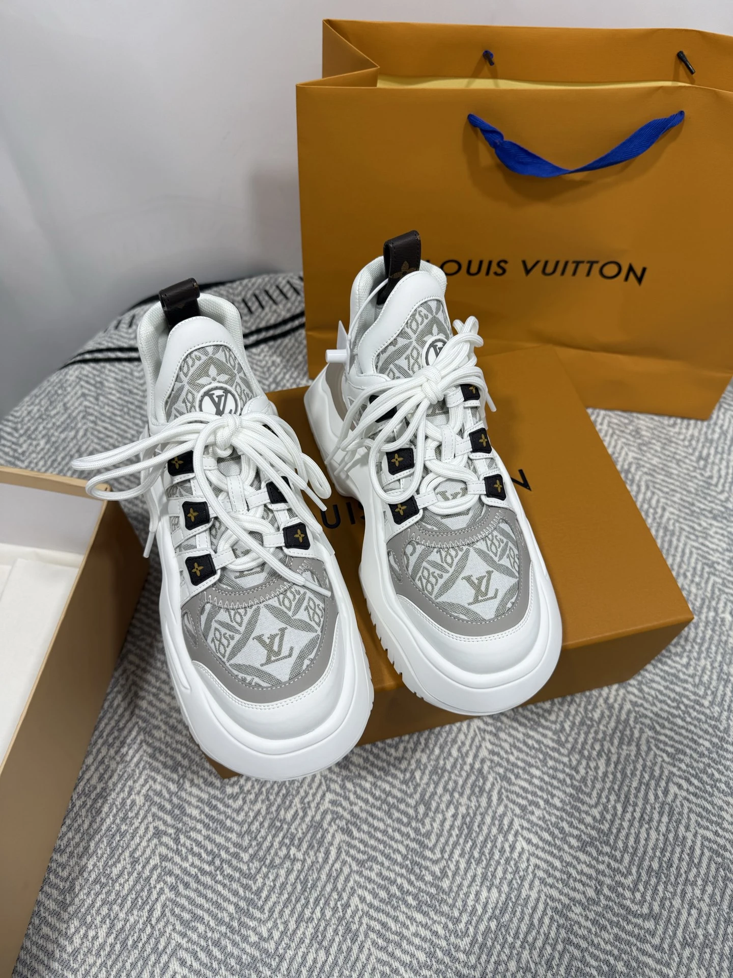 Louis Vuitton Shoes — 3dd79a00