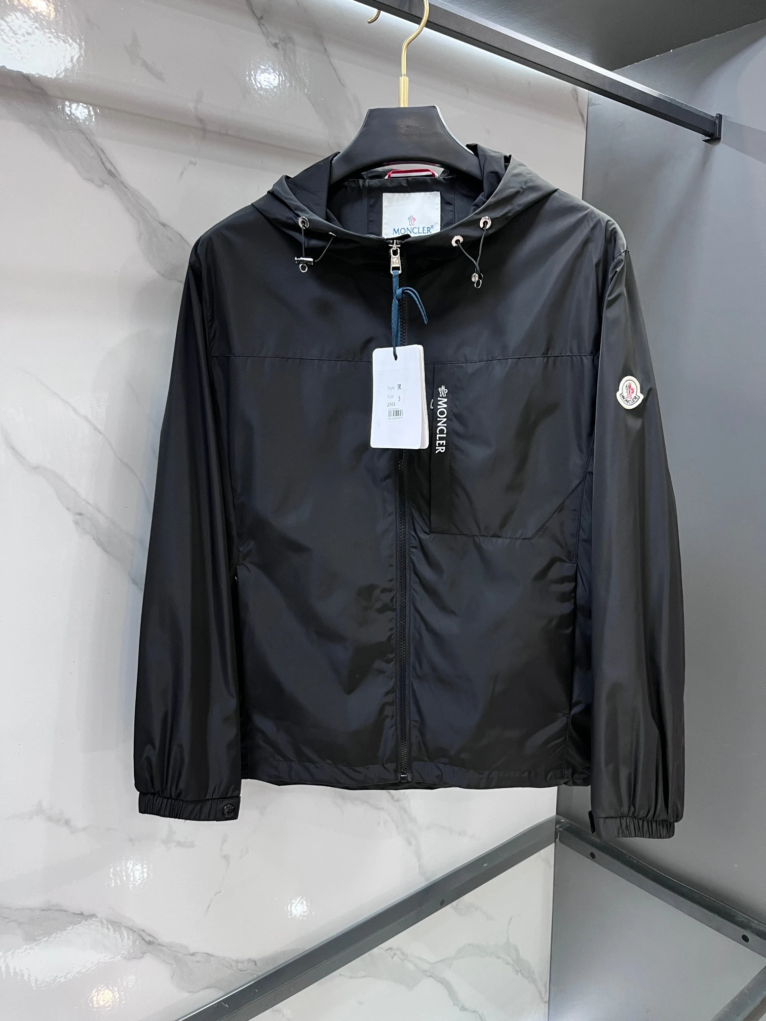 Moncler Jackets — 6e14b4d1