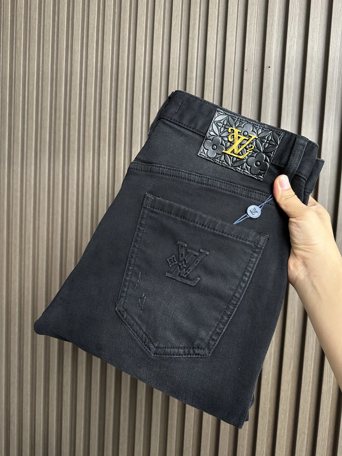 Louis Vuitton Jeans — 9b307a62