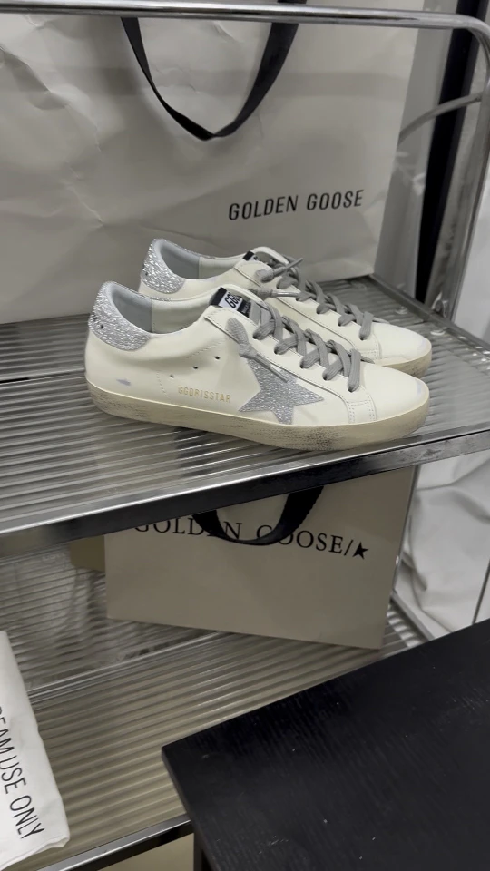 Golden Goose Sneakers — 284394ac