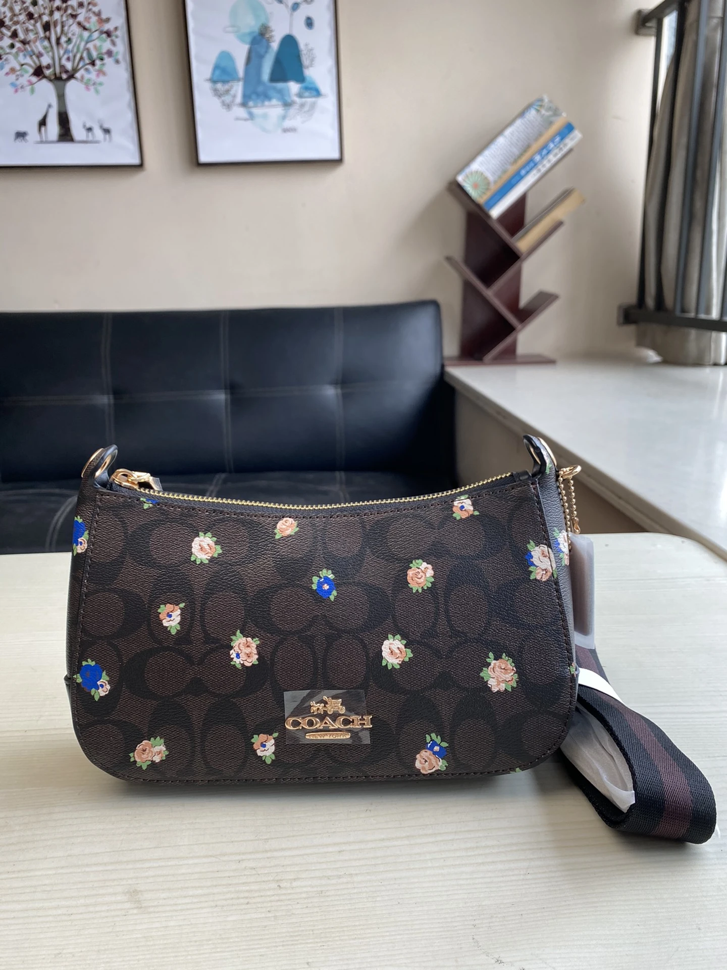 Coach Bag — ee214469
