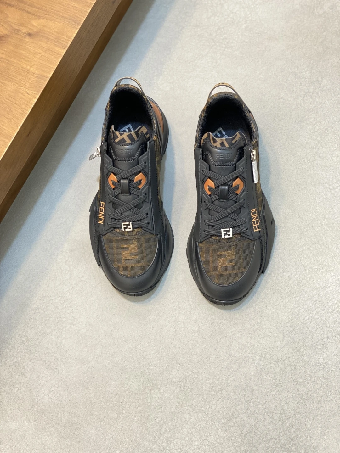 Fendi Sneakers — 2fb5dd5b