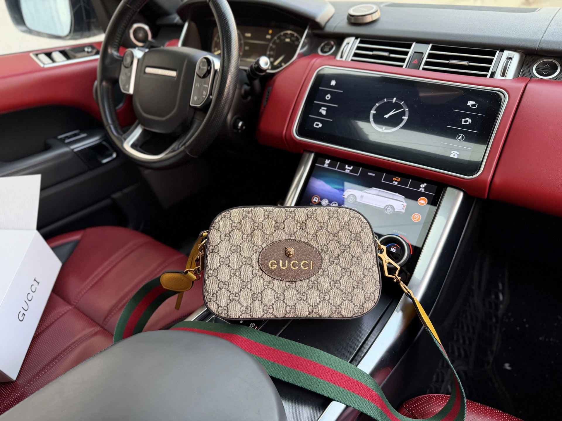 Gucci Bag — 93523b40