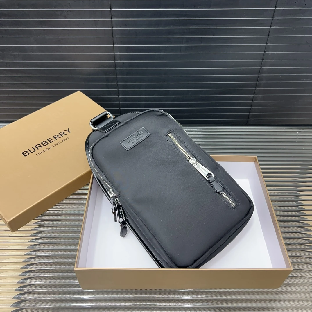 Burberry Bag — 9c8df986