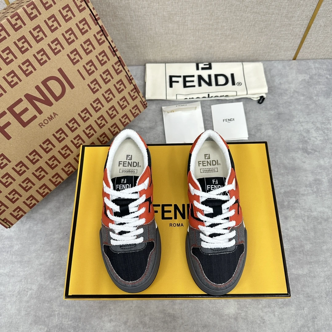 Fendi Sneakers — d1935138