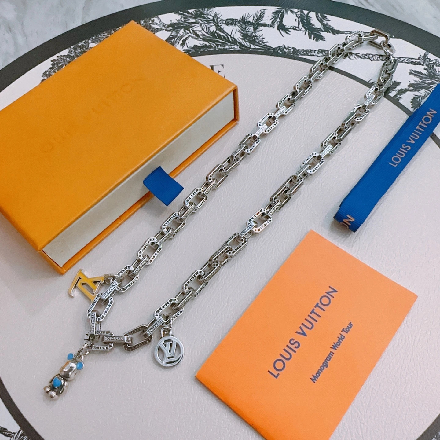 Louis Vuitton Necklaces — 50972507