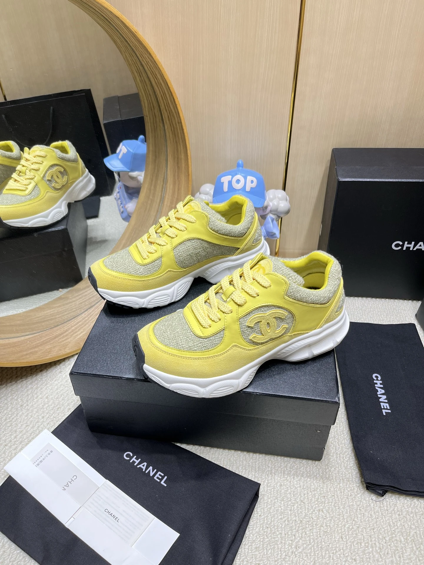 Chanel Sneakers — f1bdeb34