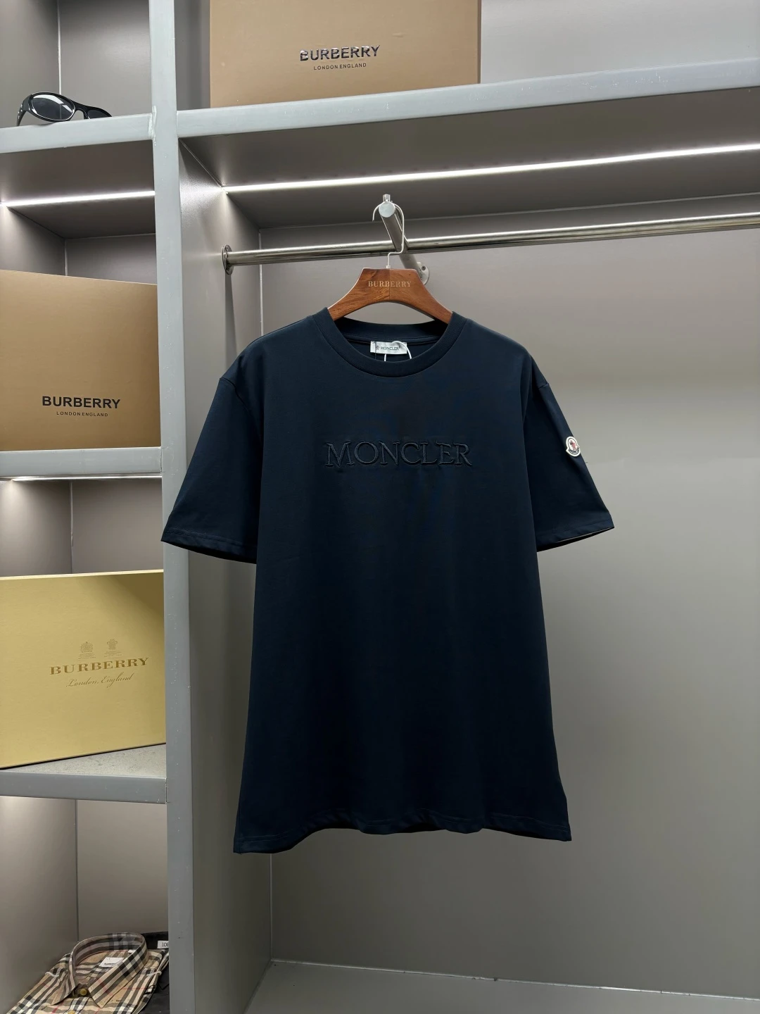 Moncler T-Shirt — e6abdad7