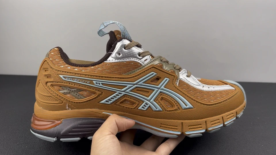 Asics Shoes — b86b42ff