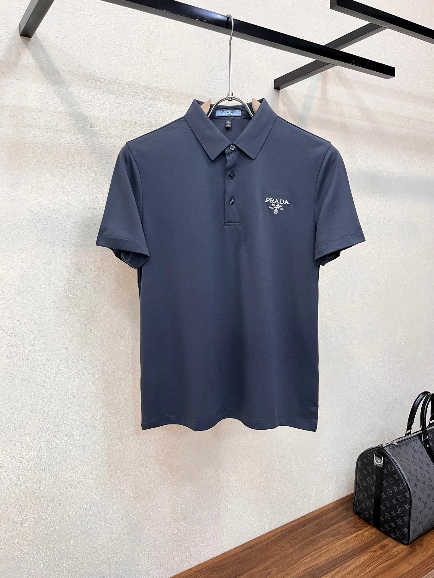 Prada T-Shirt — 16abaffb