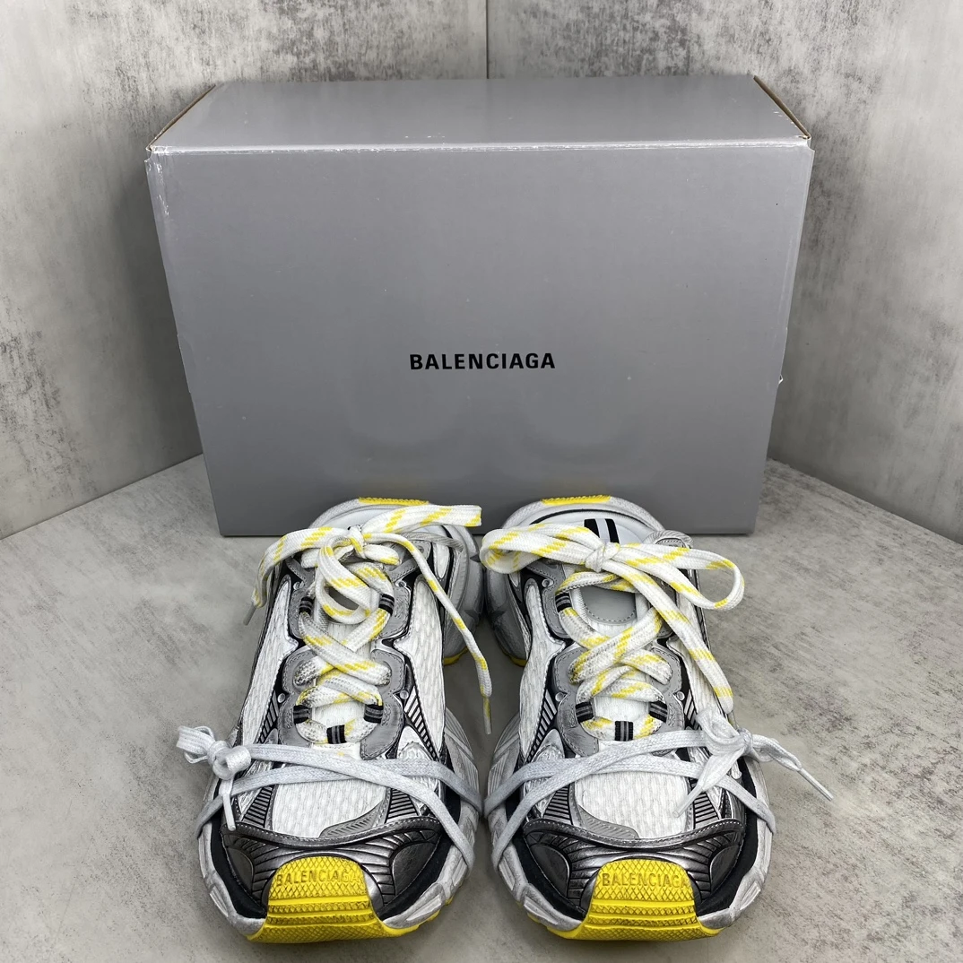 Balenciaga Sneakers — ee1d326c
