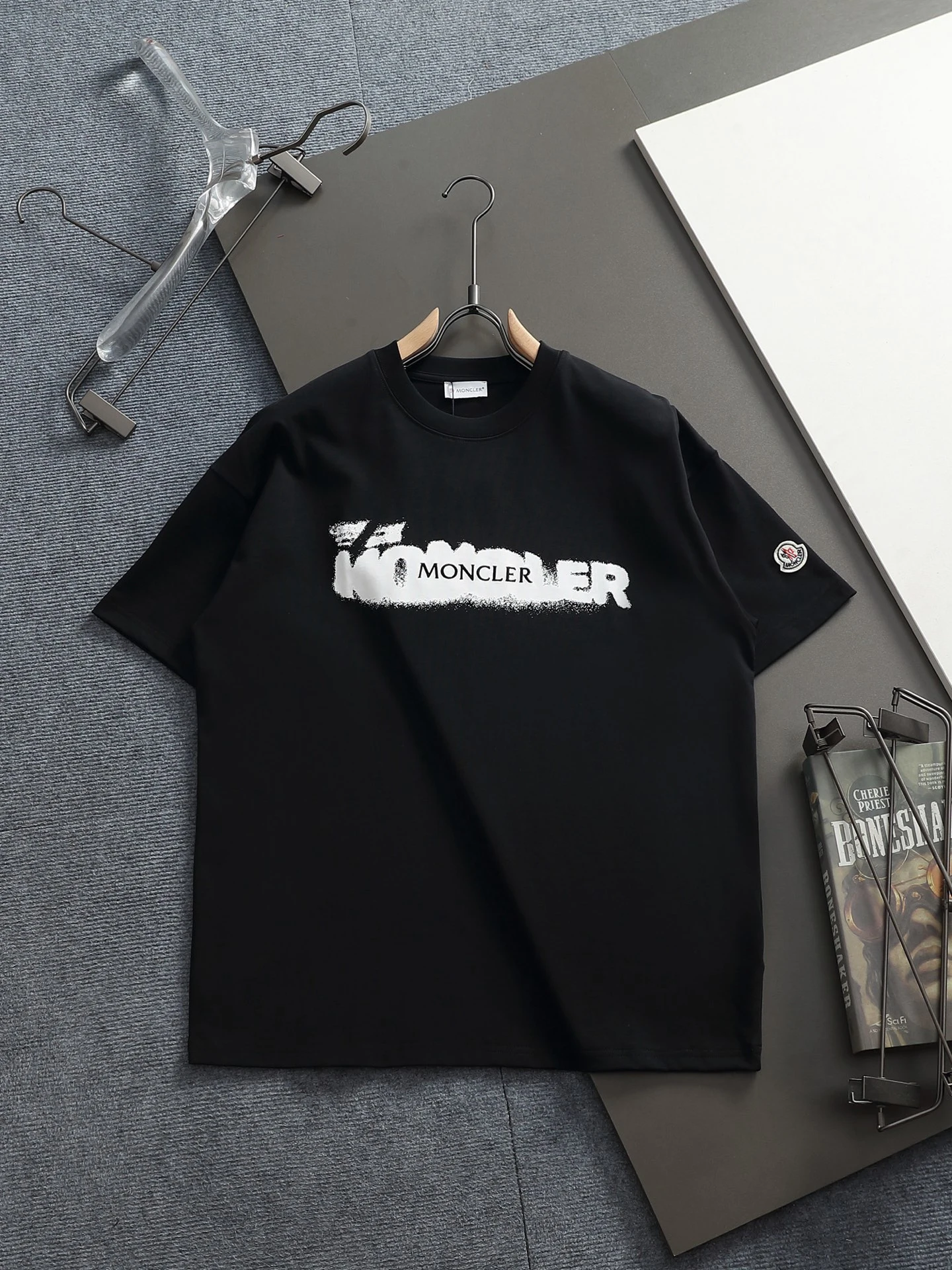 Moncler T-Shirt — bdcd23a4