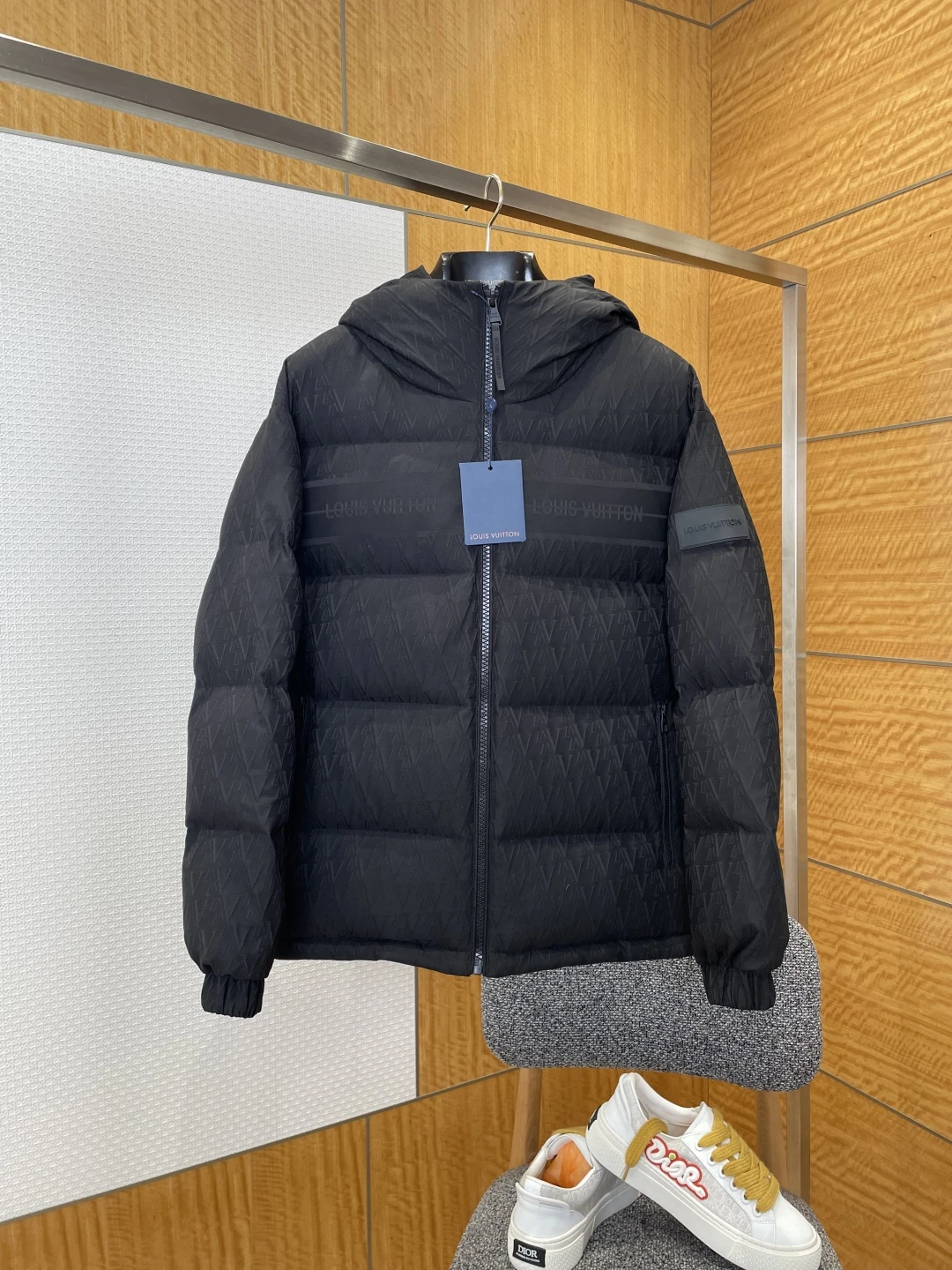 Louis Vuitton Down Jacket — 08c873ab