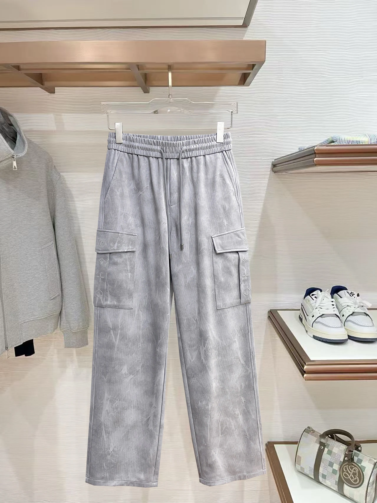 Louis Vuitton Trousers — 12eadab3