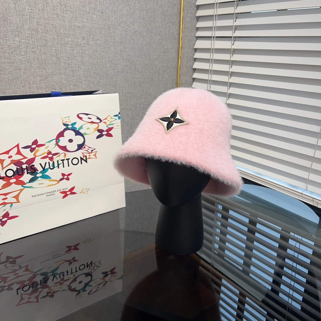 Louis Vuitton Hats — 4121ad18