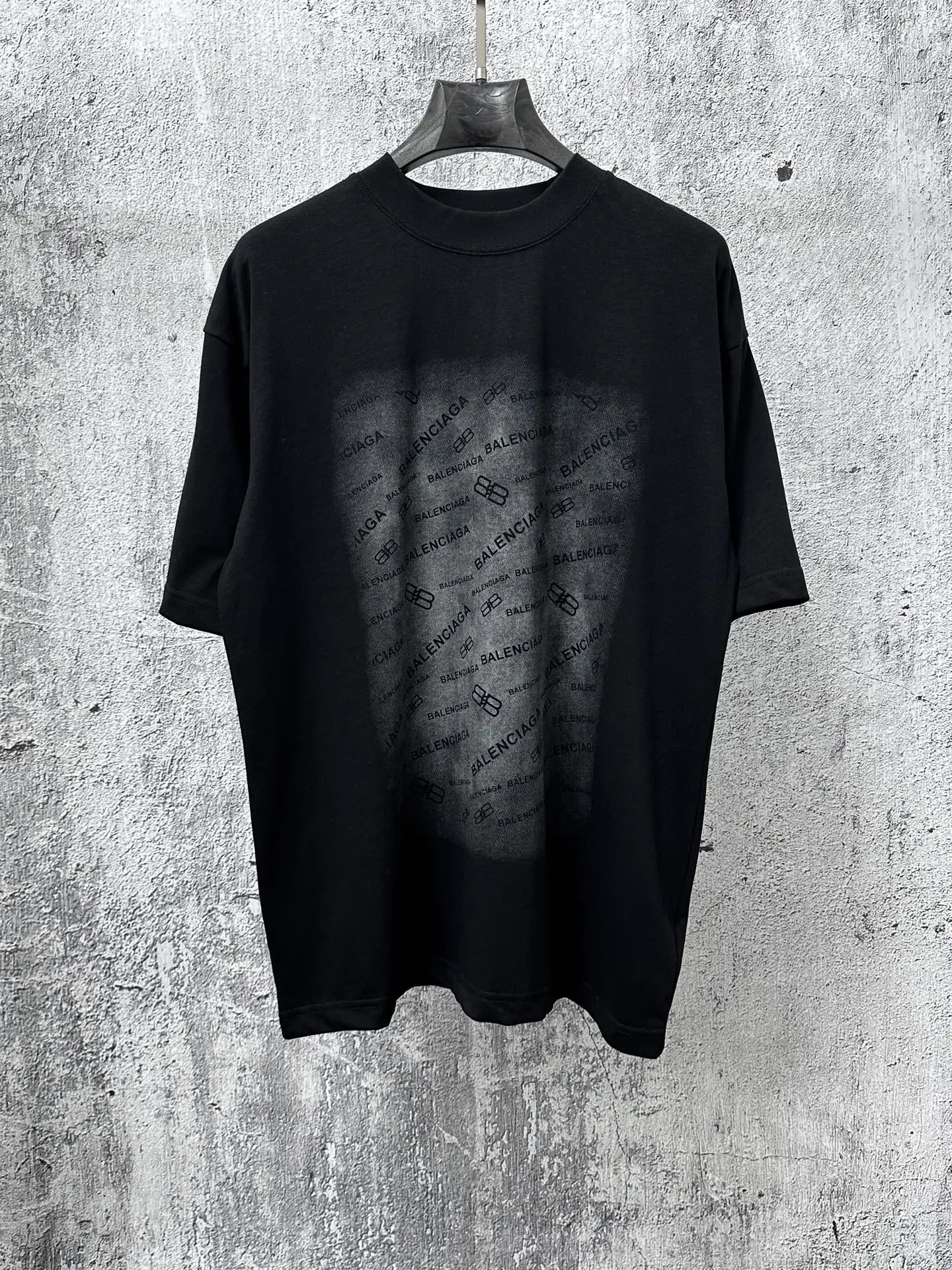 Balenciaga T-Shirt — b17d581a