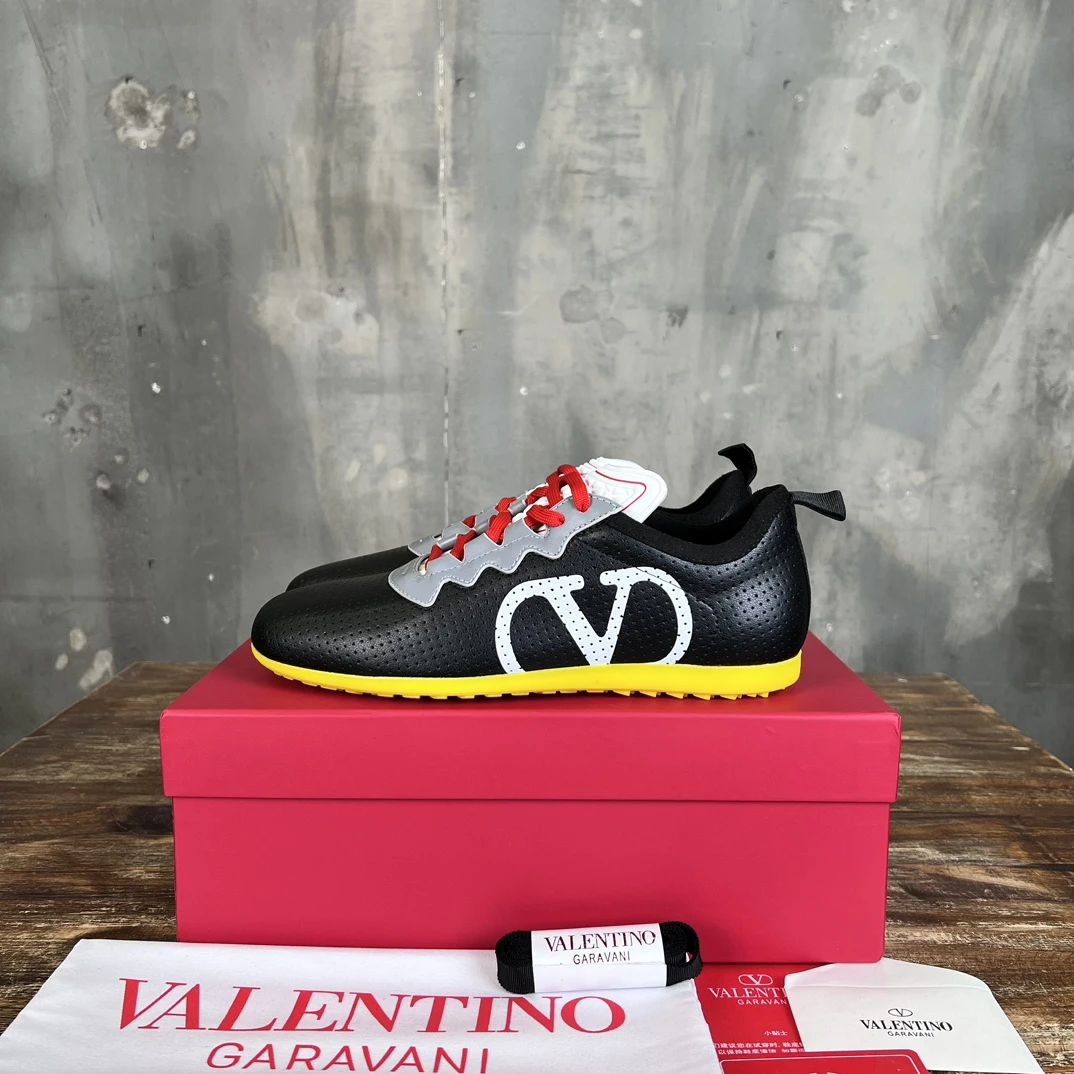Valentino Sneakers — 0fb150fa