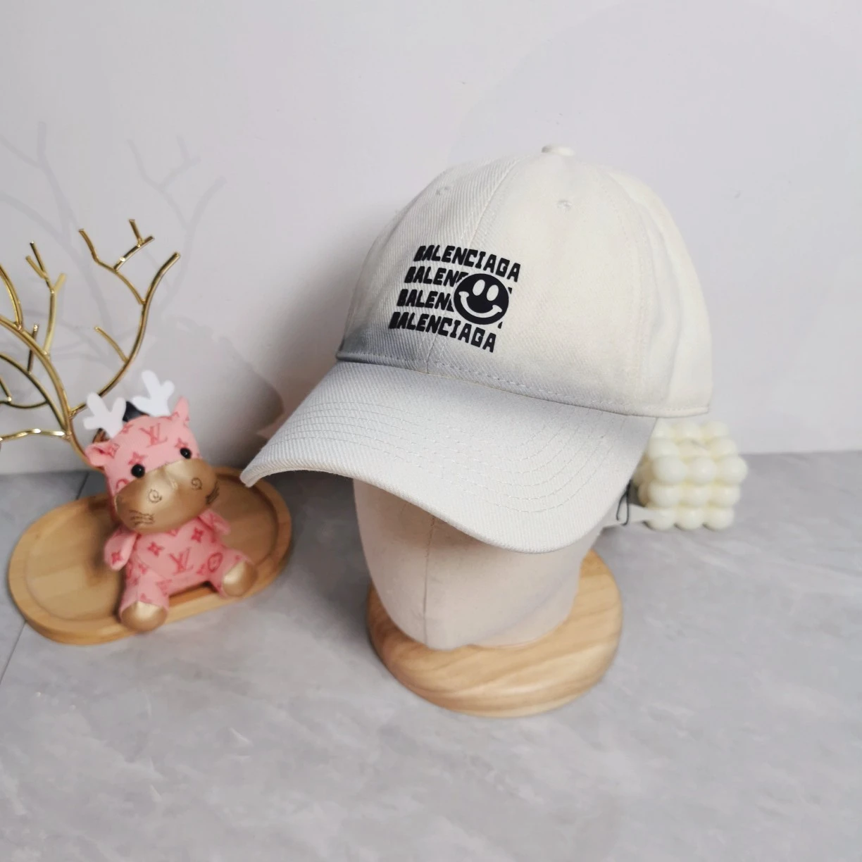 Balenciaga Hat — 1094a7bd
