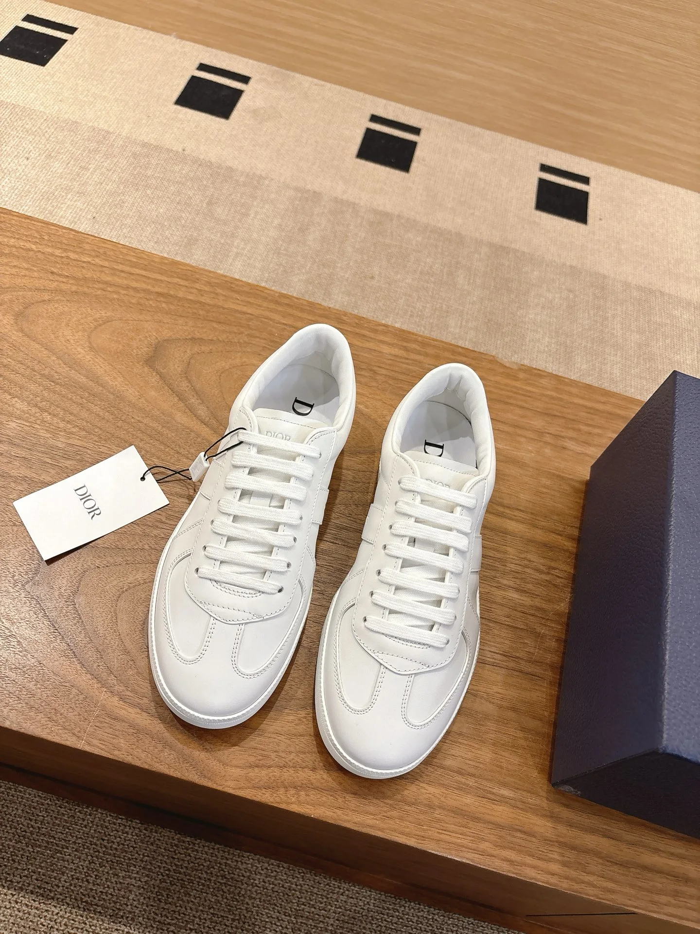 Dior Sneakers — b936d286