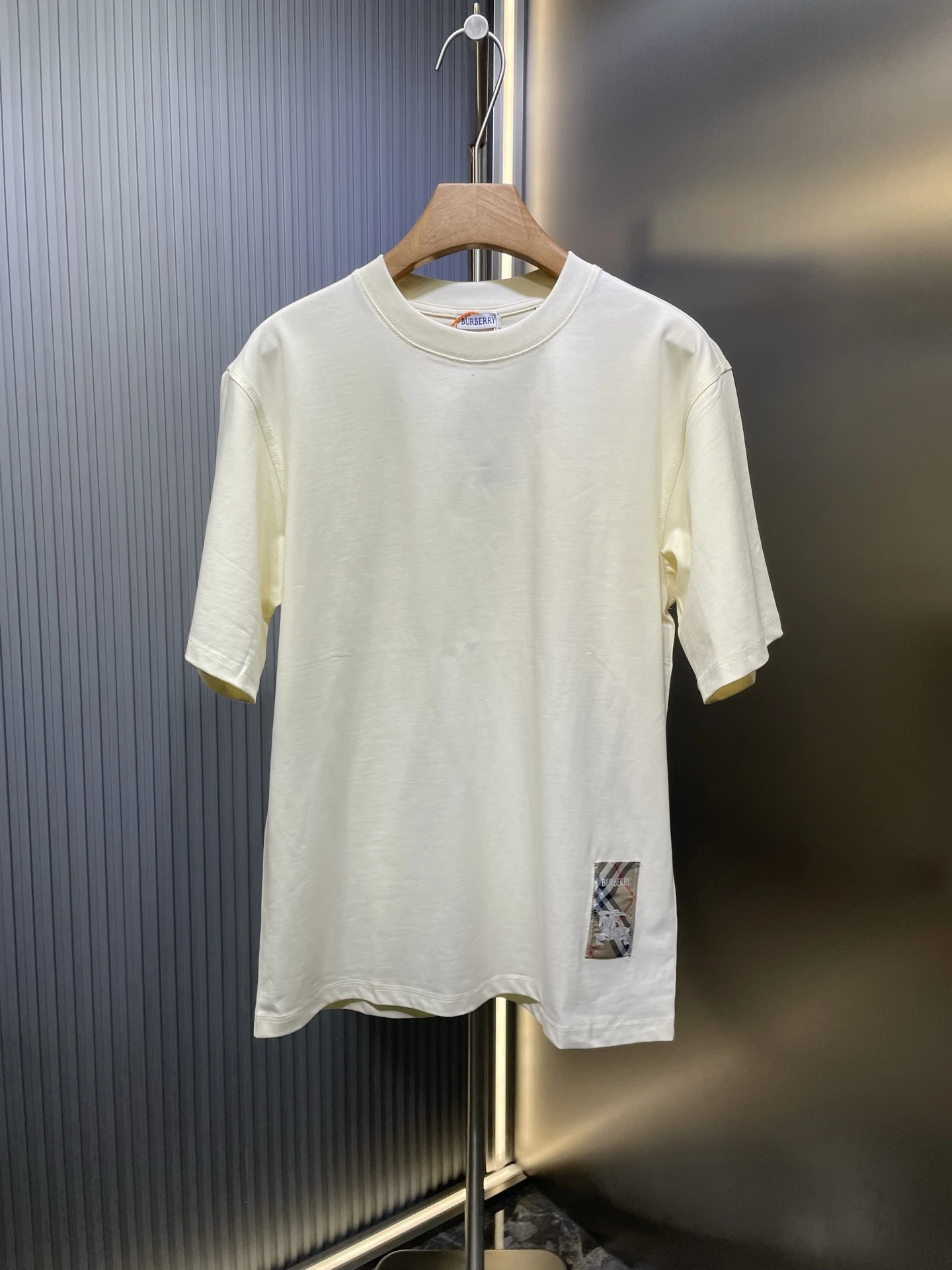 Burberry T-Shirt — cd38c0c0