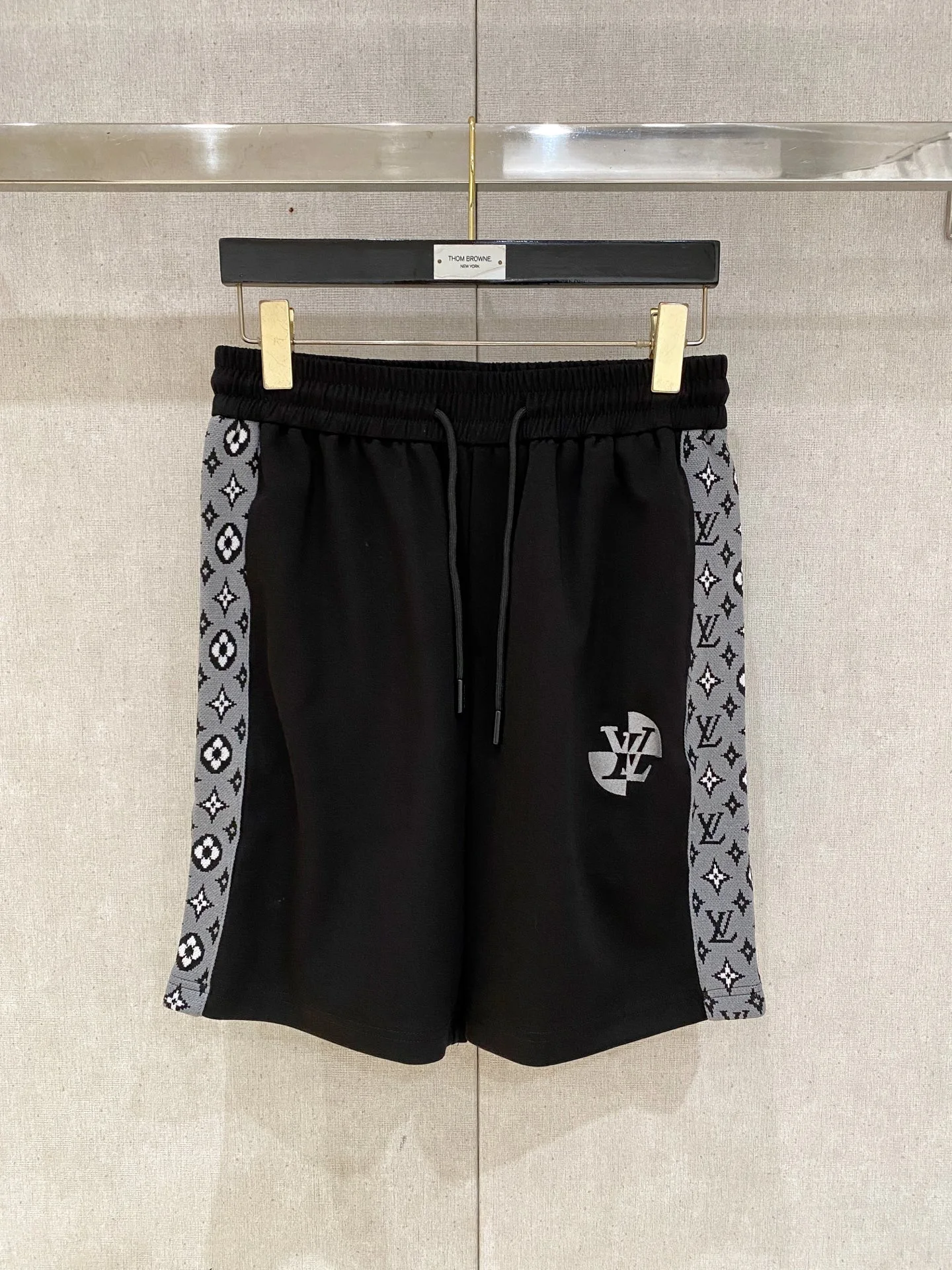 Louis Vuitton Shorts — 4ce69e8a