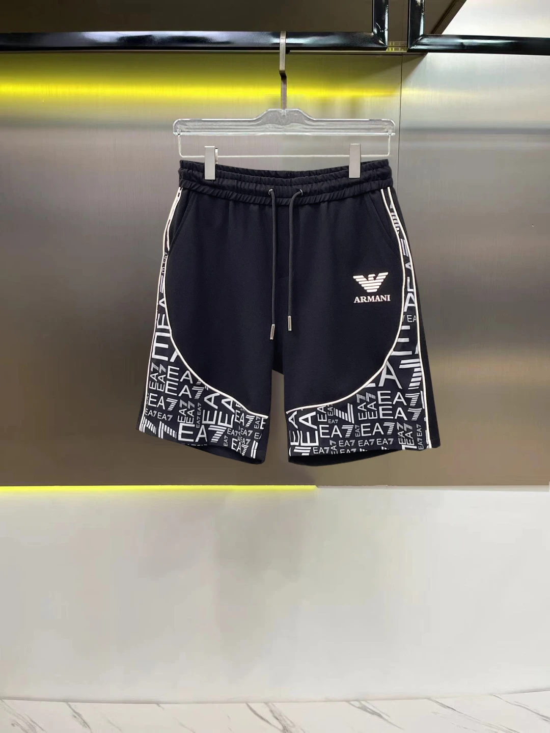 Armani Shorts — 97c3a0be