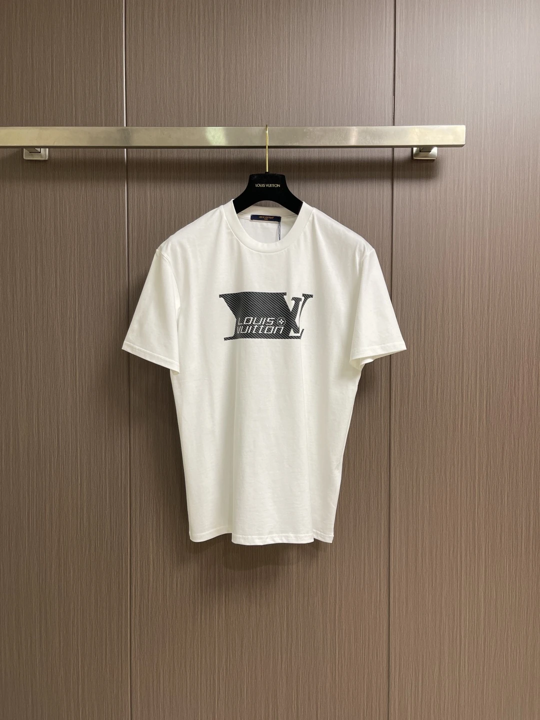 Louis Vuitton T-Shirt — 7d1a2b3e