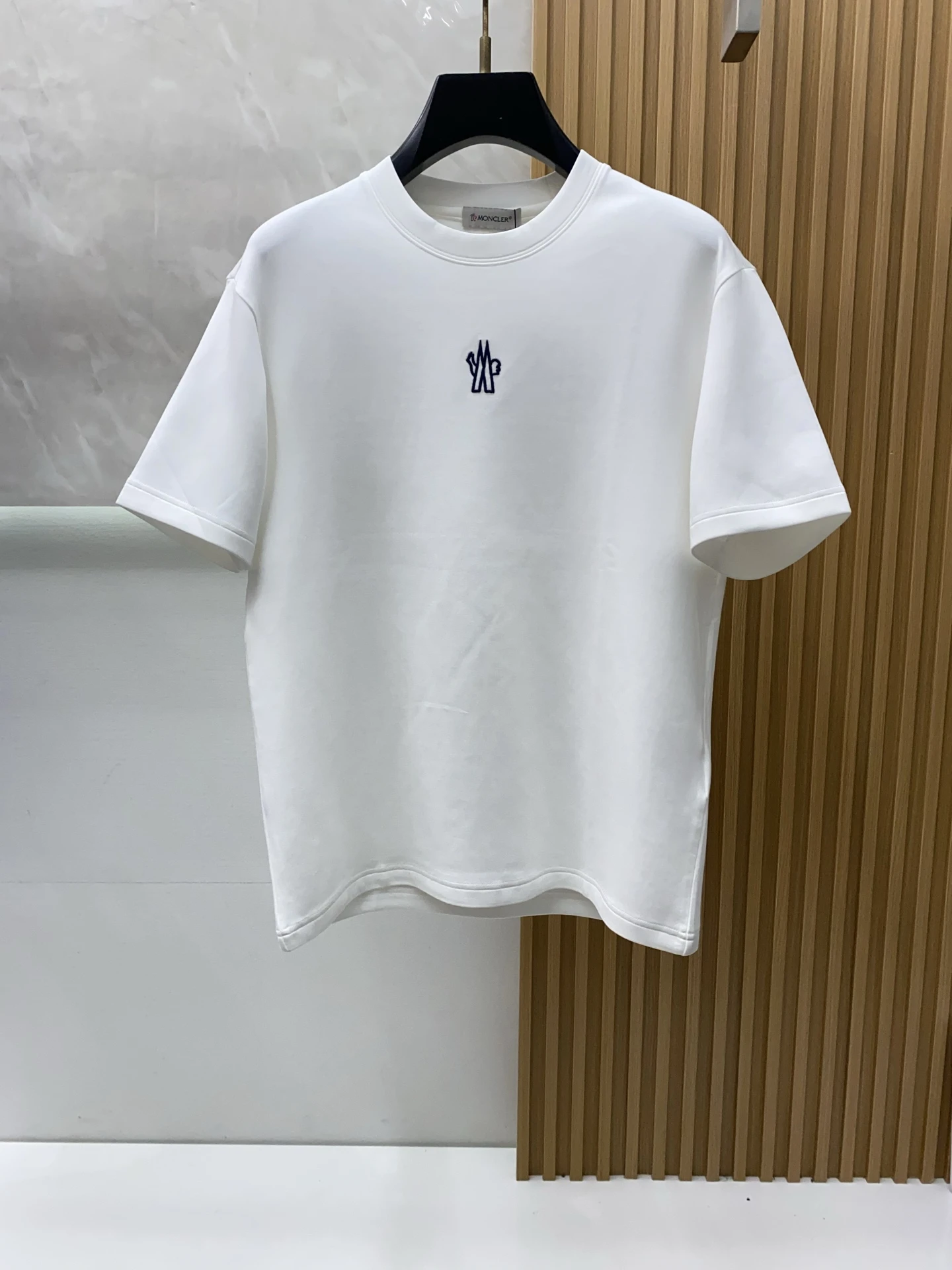 Moncler T-Shirt — bd695afc