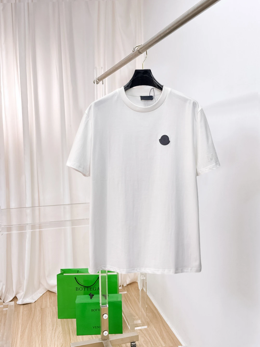 Moncler T-Shirt — 42bd0c35