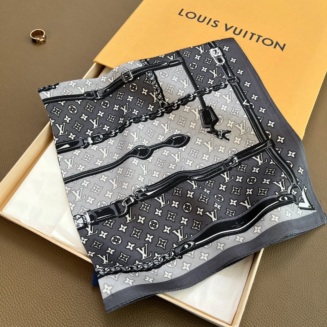 Louis Vuitton Scarves — 5513e97d