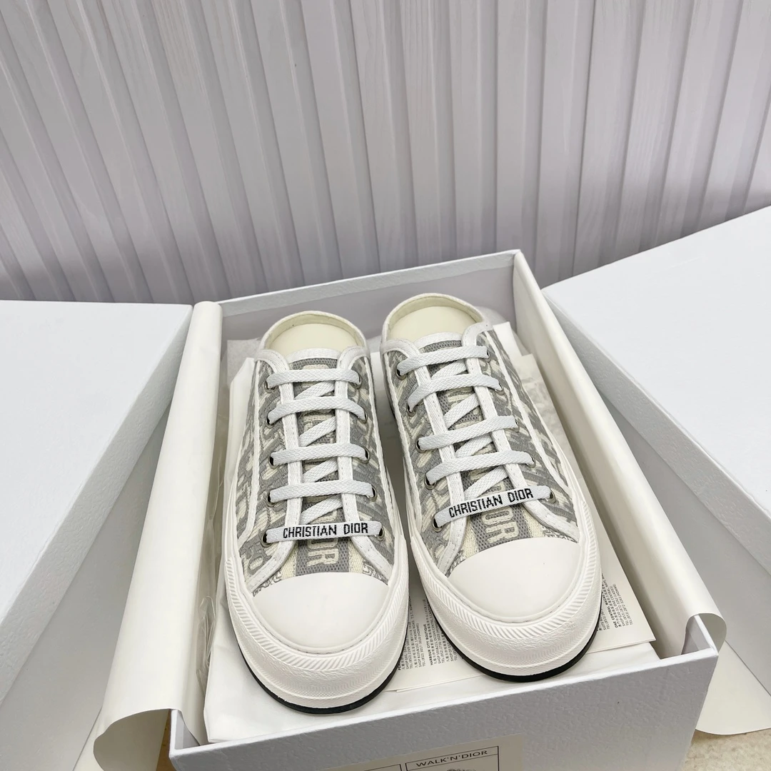 Dior Sneakers — bb8ca875