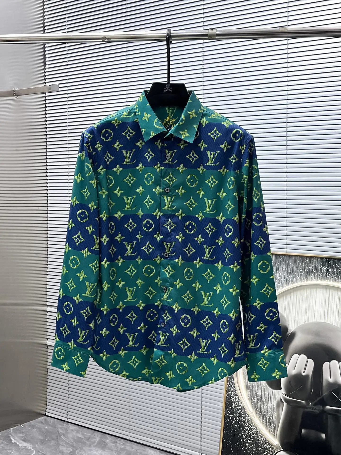 Louis Vuitton Shirts — 947c0158