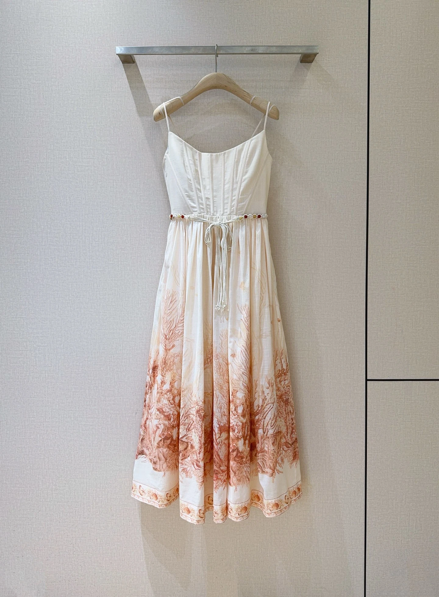 Dresses — 8f4dcdeb