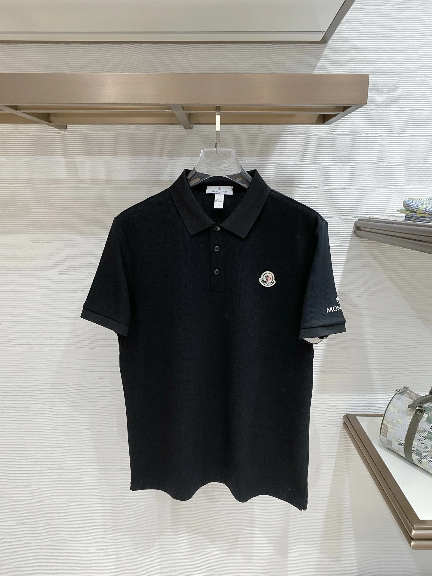 Moncler T-Shirt — 84240964