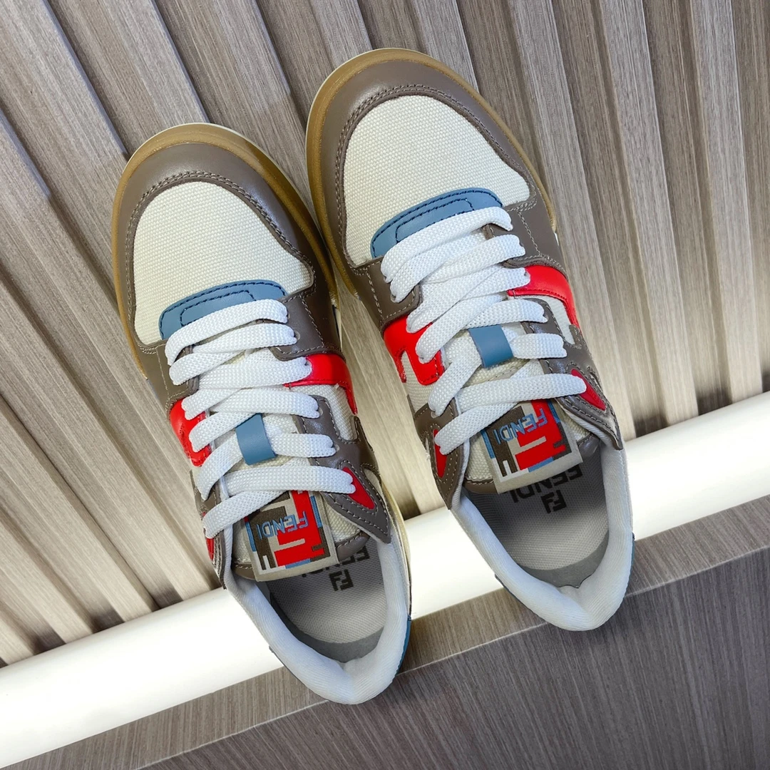 Fendi Sneakers — b4aa8ea3