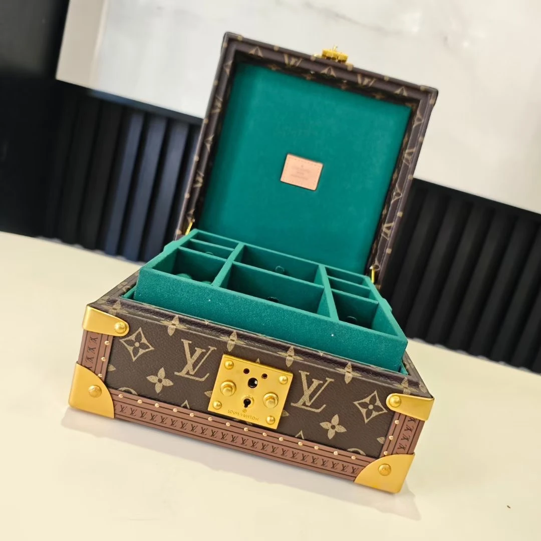 Luggage — de0ff1b6