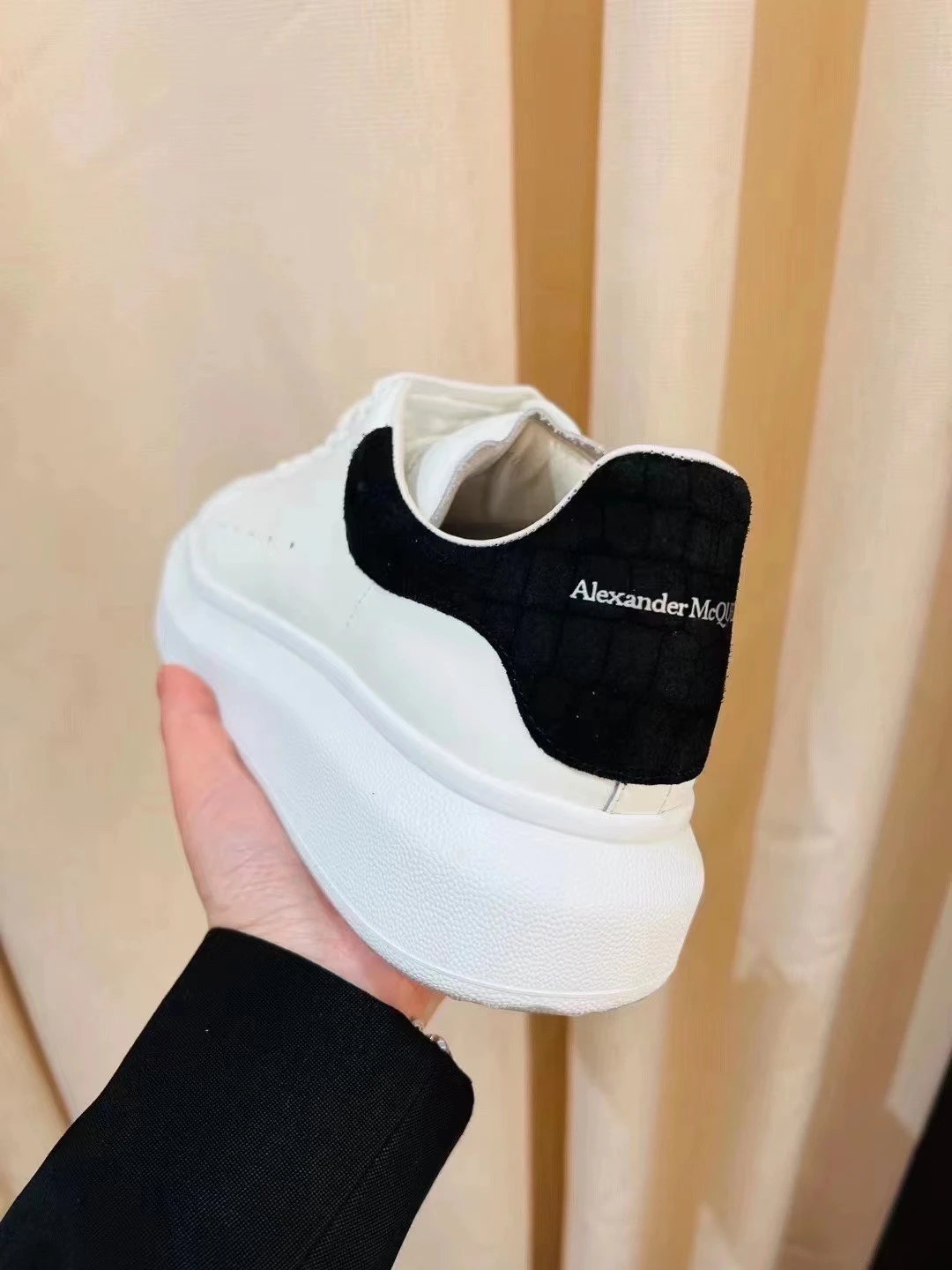 Alexander McQueen Sneakers — 44a126f6