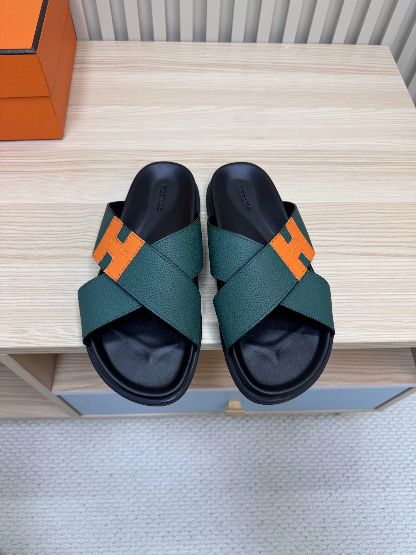 Hermès Slippers — 702cfddf