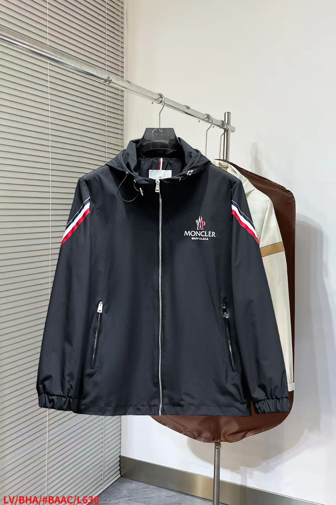 Moncler Jackets — ffeeb8cf
