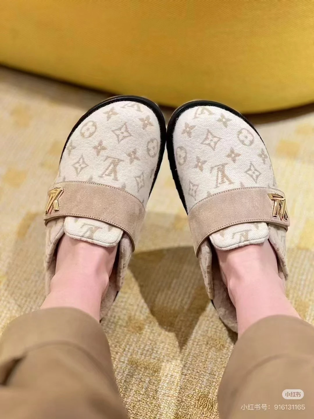 Louis Vuitton Slippers — 802ac09e