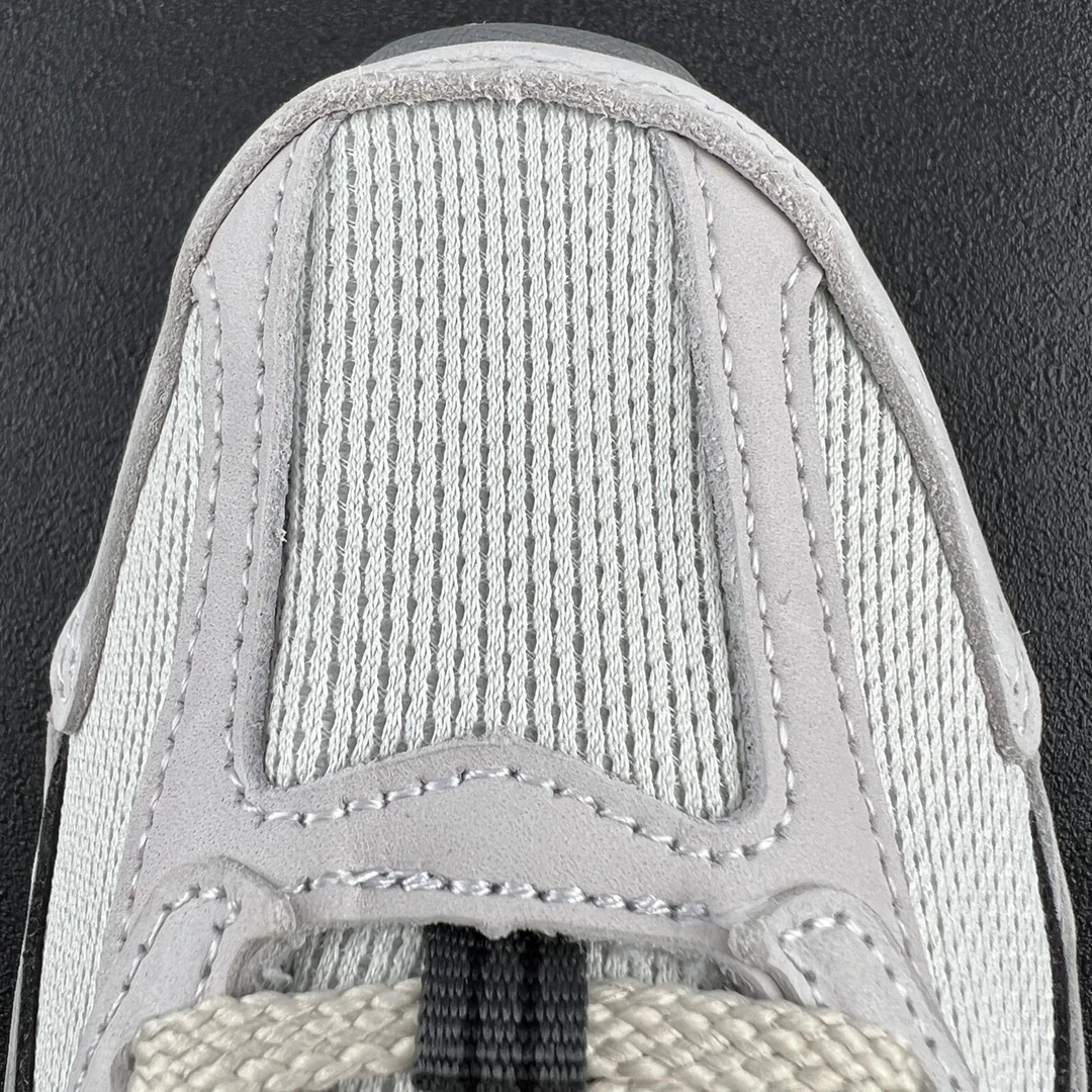 New Balance Shoes — e54f060d