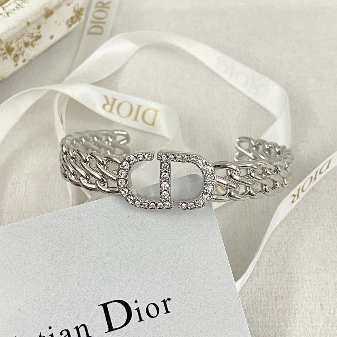 Dior Jewellery — efa47c48