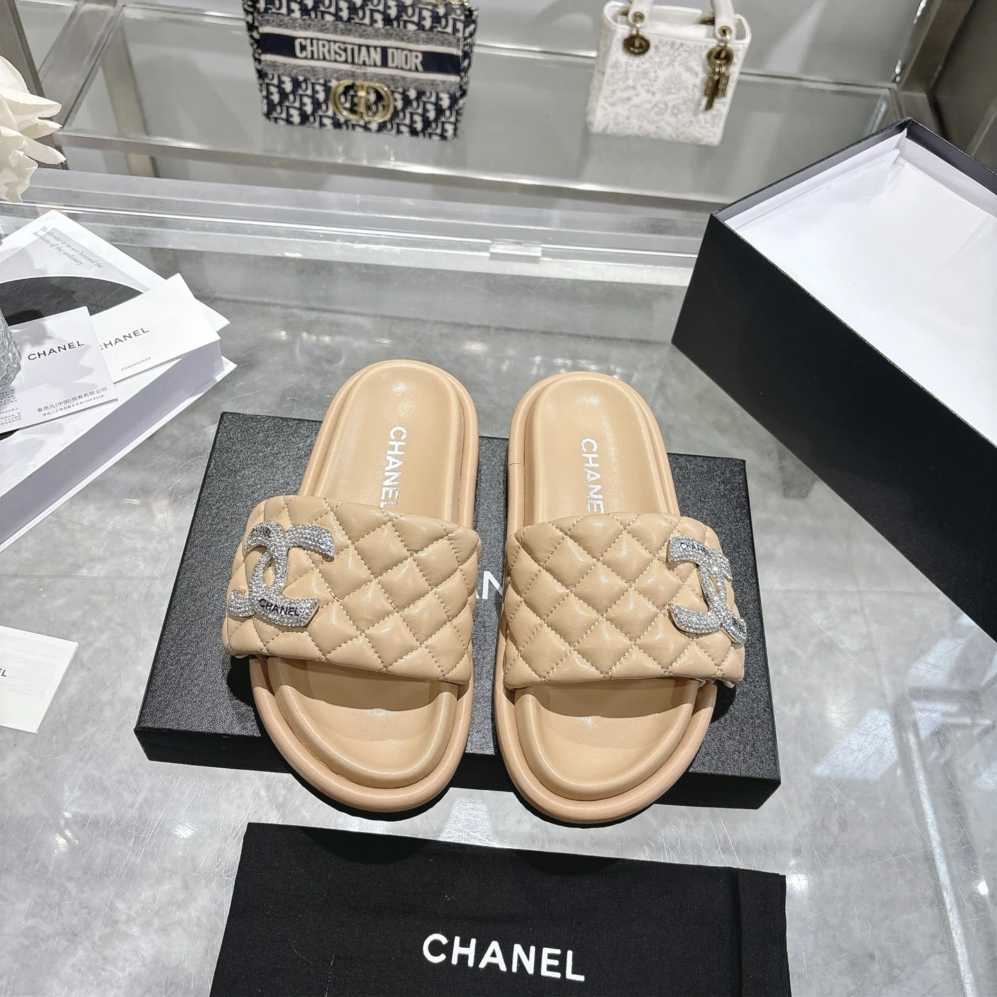 Chanel Slippers — 84a610bd
