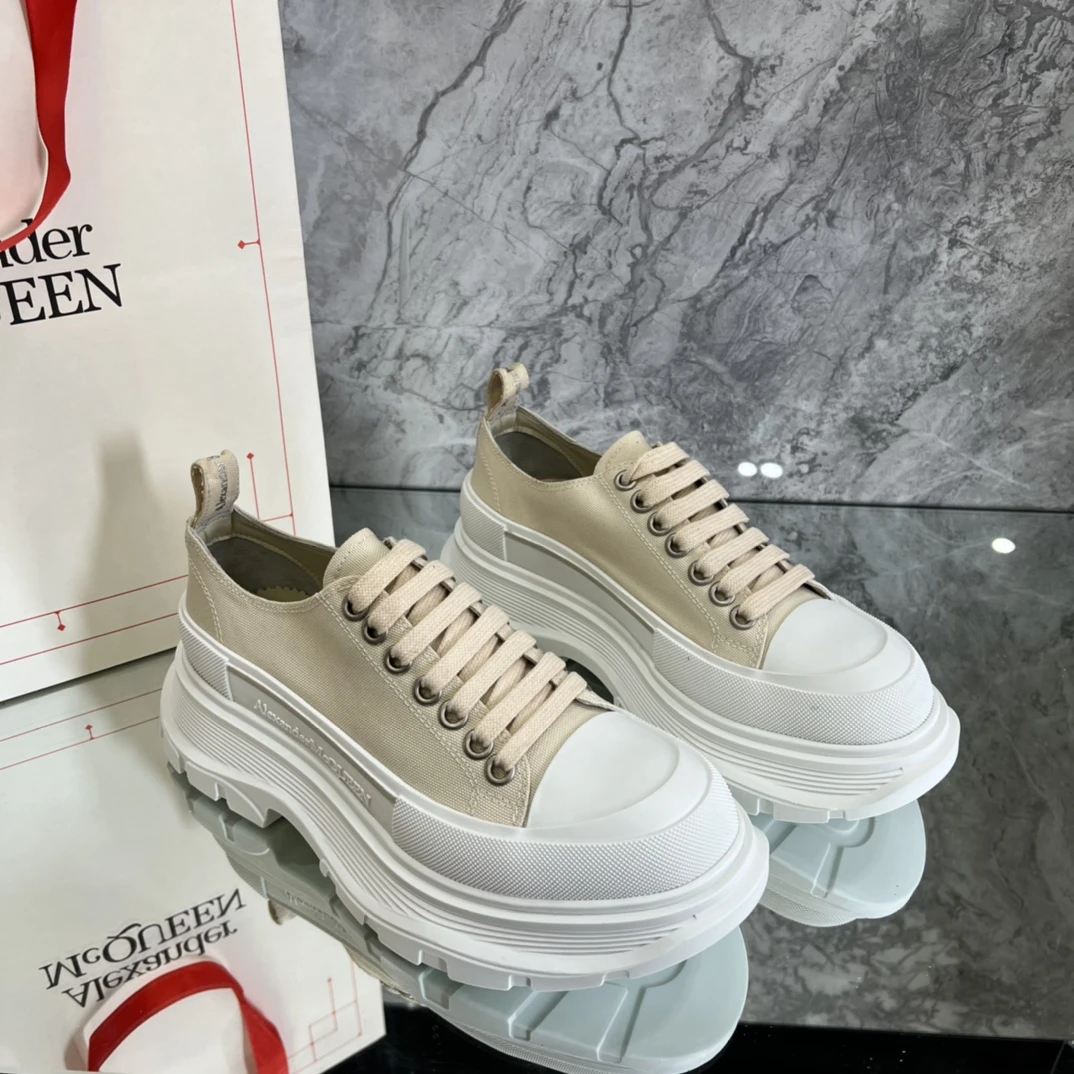 Alexander McQueen Sneakers — 9a57e1a3