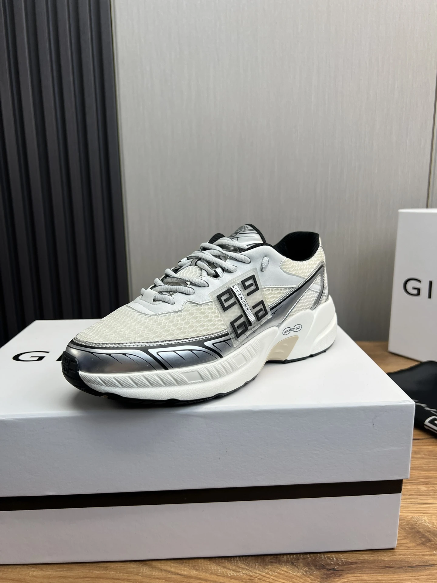 Givenchy Sneakers — 2558e95a