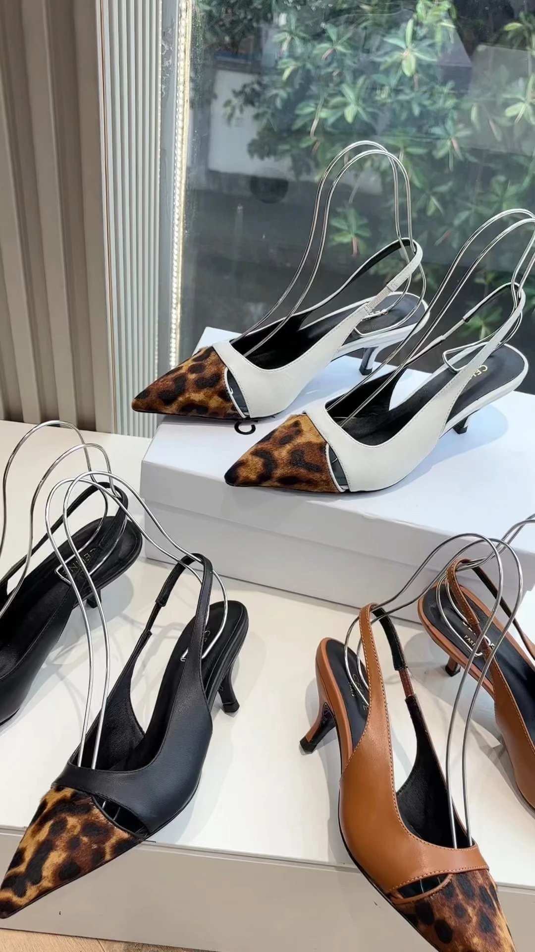 Celine Sneakers — 19ca3590