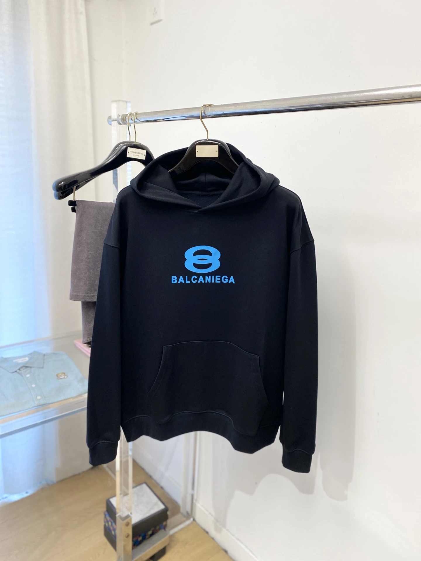 Balenciaga Sweatshirts — 8e3dbcab