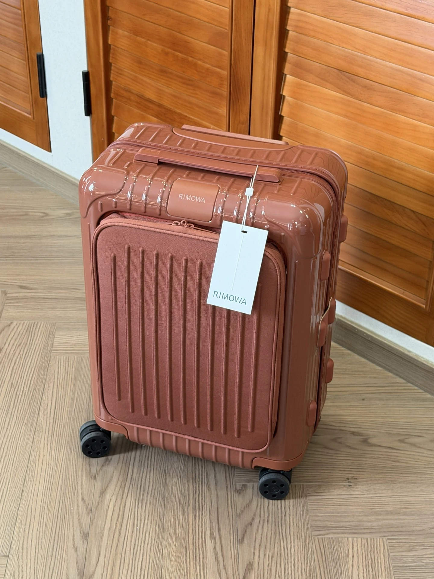 Luggage — 4ec4b344