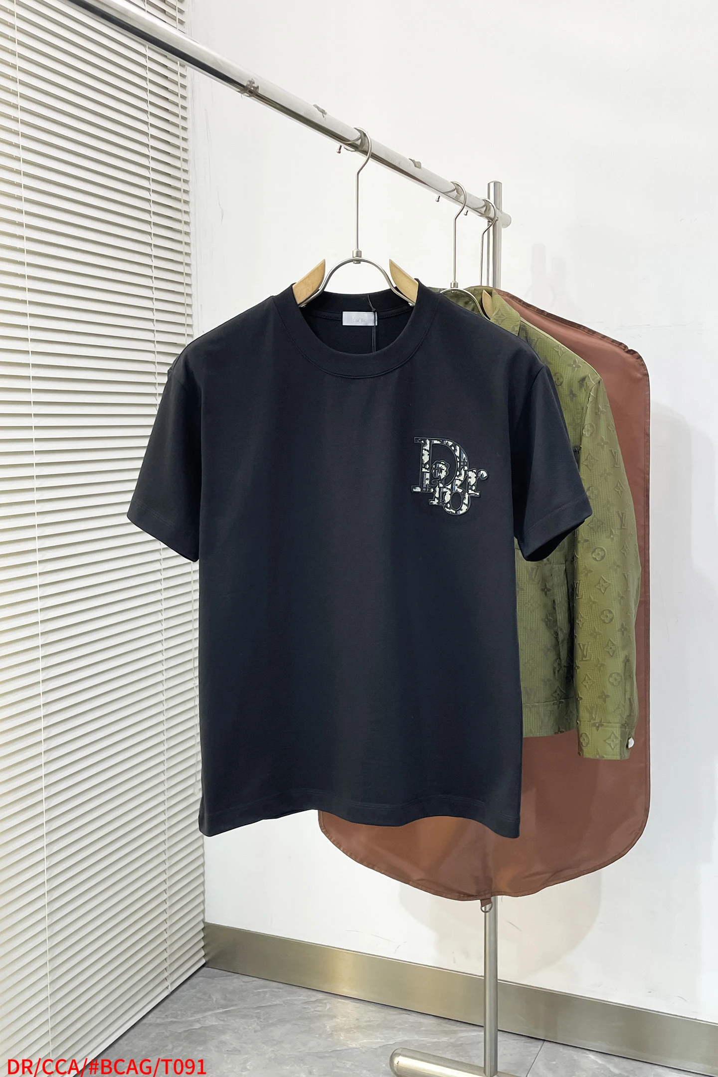 Dior T-Shirt — 38a93060