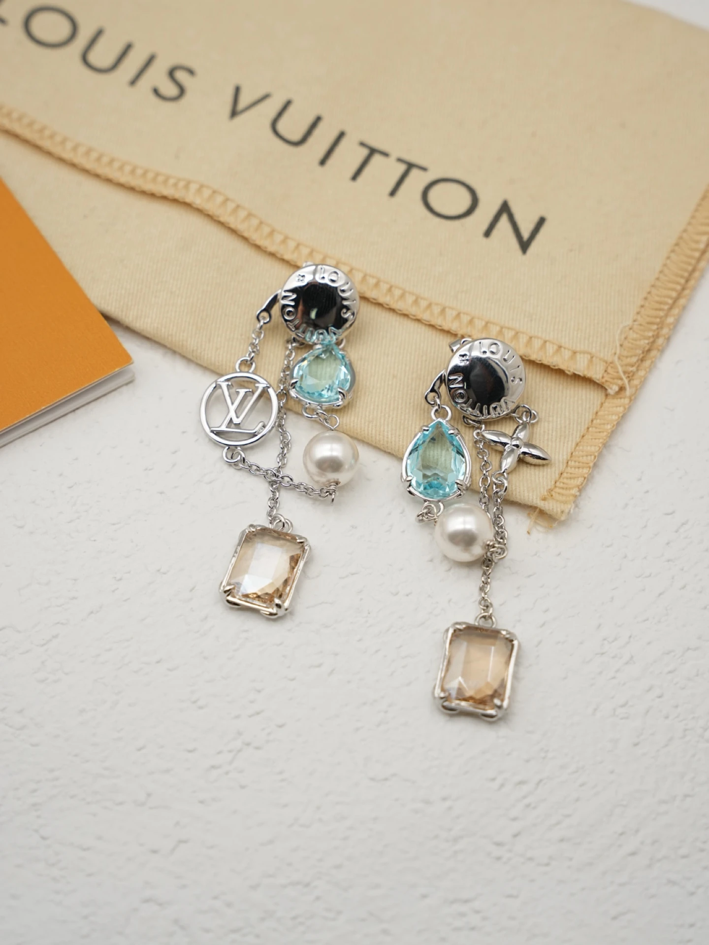 Louis Vuitton Earrings — 519642ec
